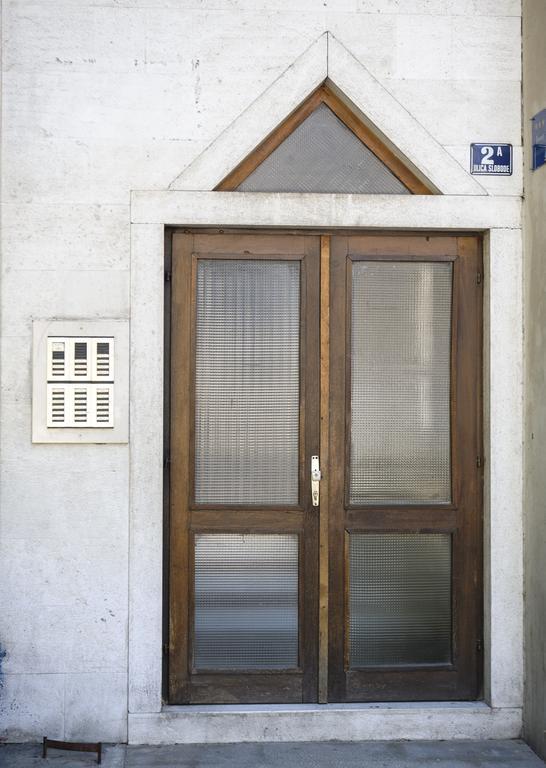 Ideal Location Split Apartments 部屋 写真